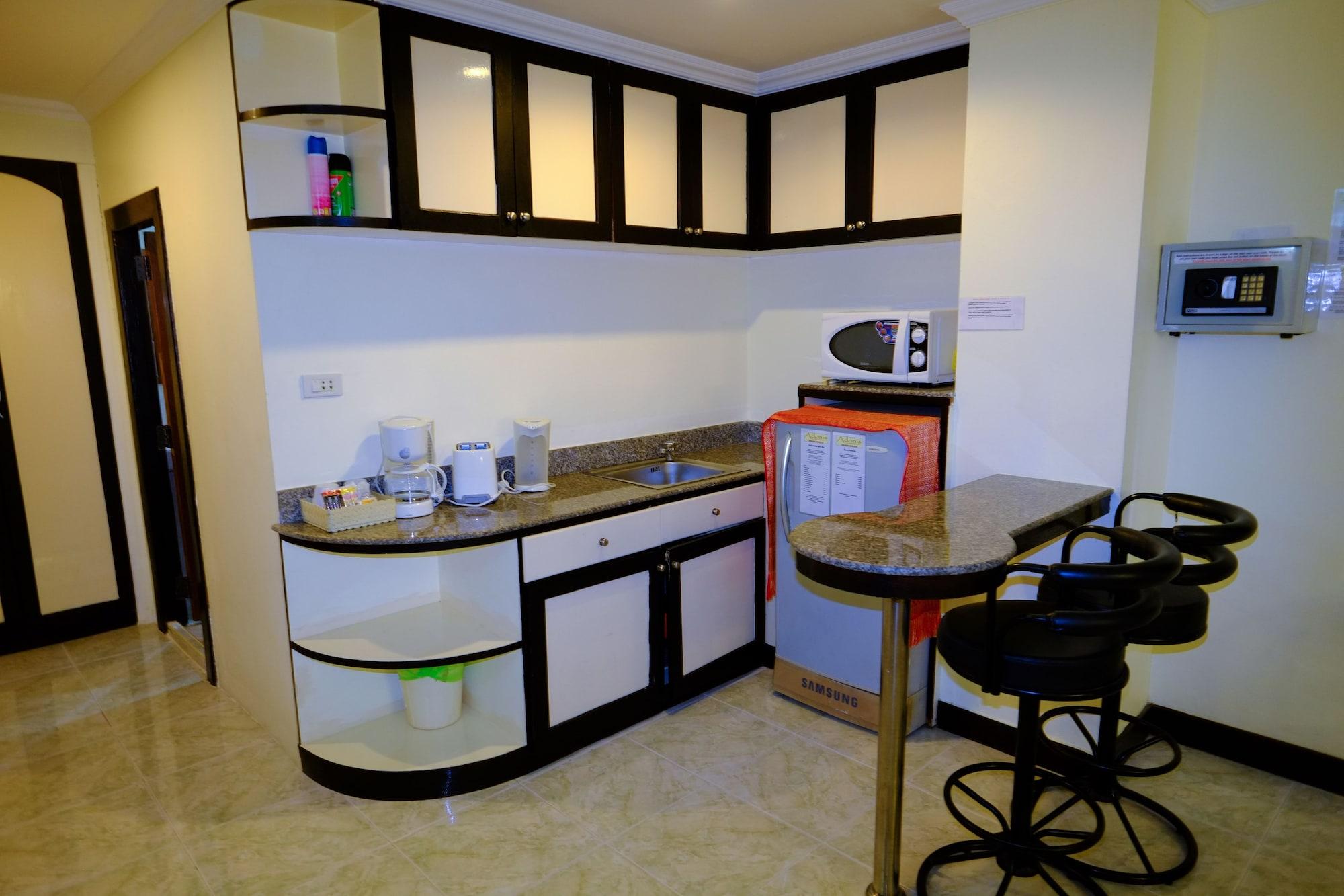 Adonis Guest House Patong Eksteriør bilde